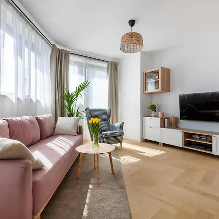 Goodhome - Sea Towers Lejlighed