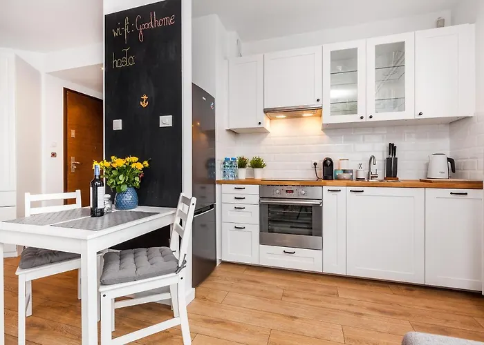 Goodhome - Sea Towers Apartament